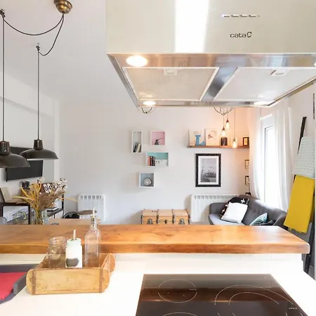 Astoria - Baskeyrentals Apartmán *